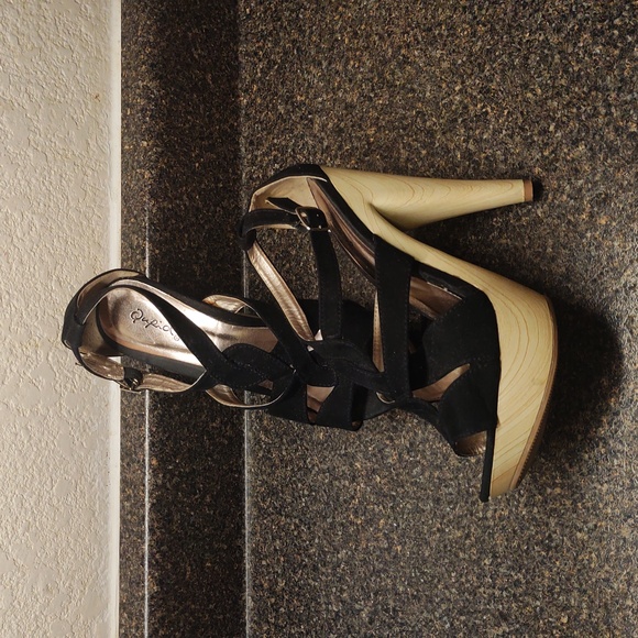 50%OFF!Qupid Sexy Platform High Heel Sandals Black Faux Suede On Wooden Heel - Picture 15 of 16
